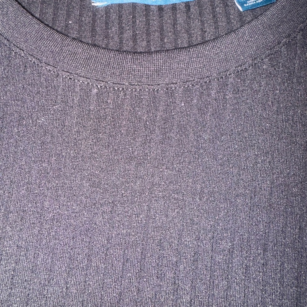 Perry Ellis Ribbed Tee - Picture 3 of 7